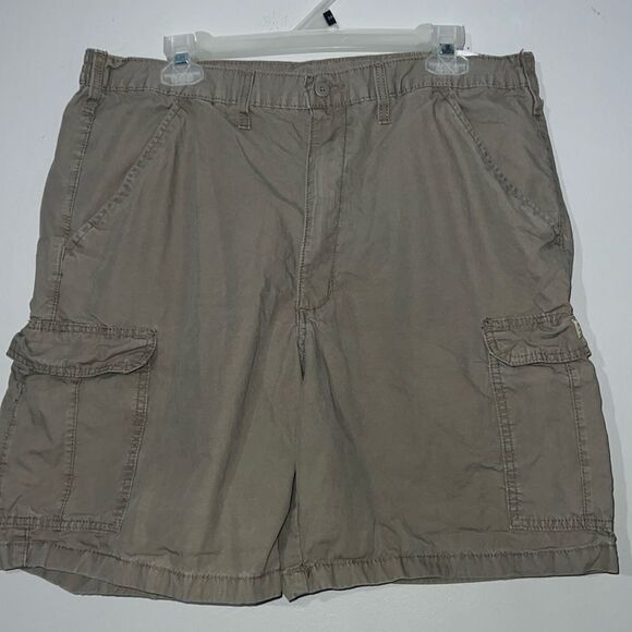 Wrangler men’s size 38 cargo shorts - Picture 1 of 7